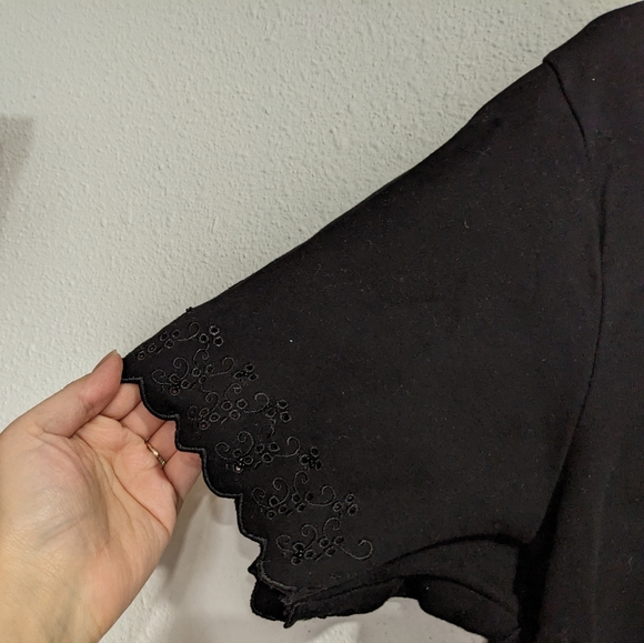 JM Collection Black Short Sleeve Shirt, Scallop Neck and Sleeves Cotton … - Picture 8 of 9